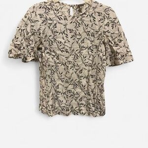 A New Day Black and White Leaf Print Top